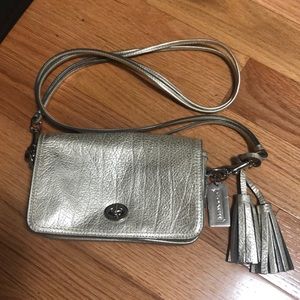 Beautiful metallic color crossbody bag